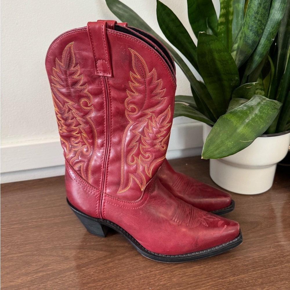 Laredo Women’s Red Leather Western Cowboy Boots Size 8.5